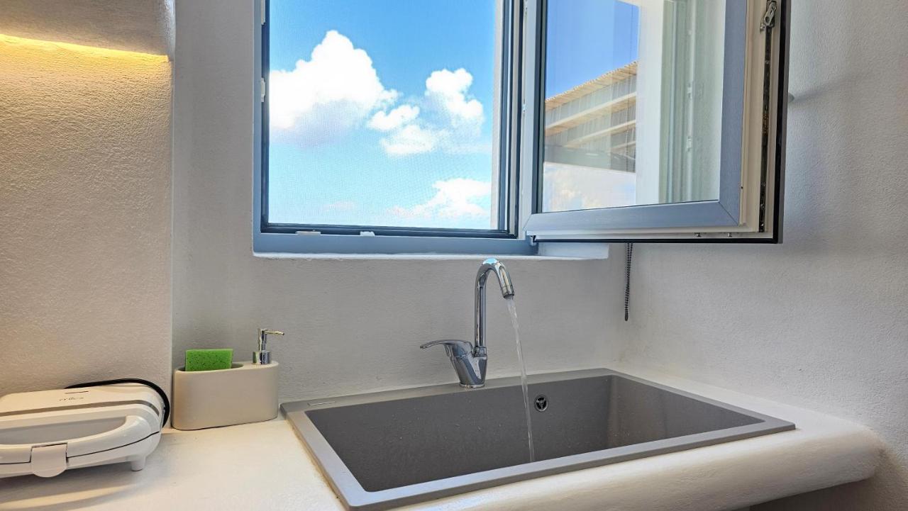 Polychronis Private Suite Pollonia Exterior photo